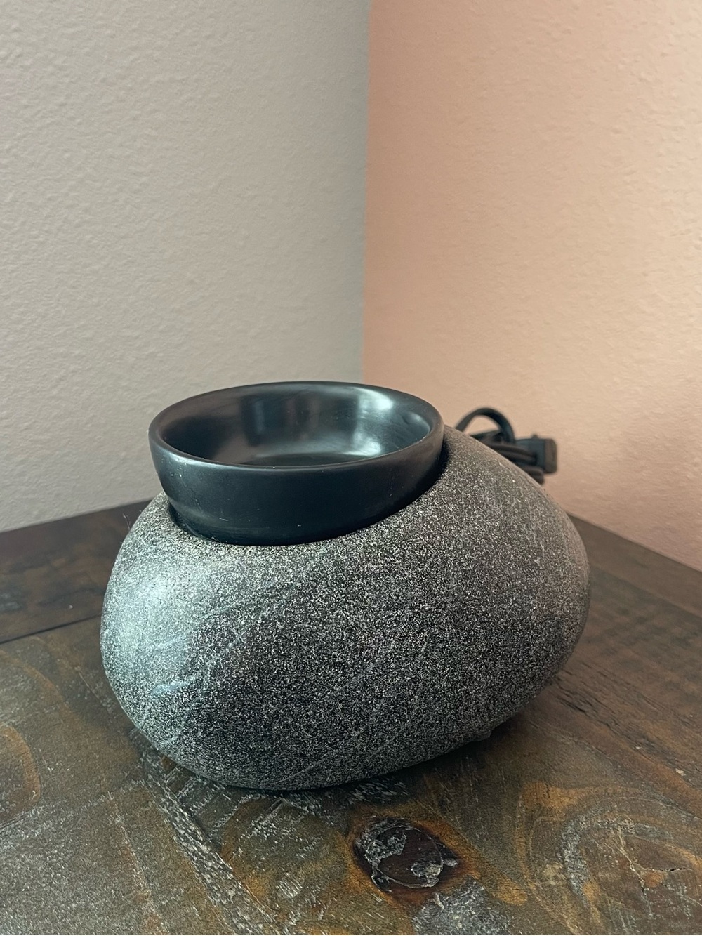 Scentsy Zen Rock Stone Stone Element Warmer- Gray & Black